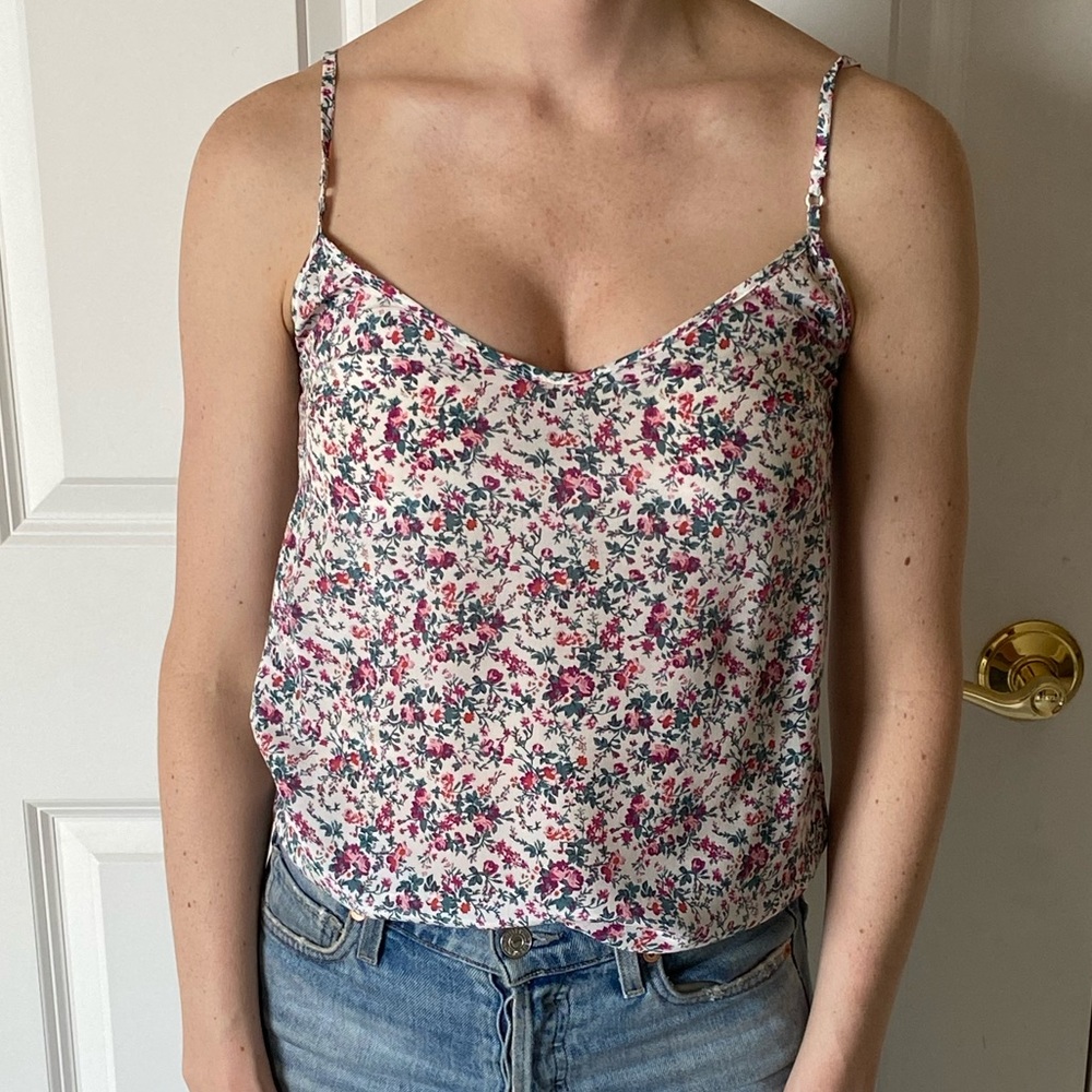 Aritzia 100% silk cami Sz SM fits like XS/XXS